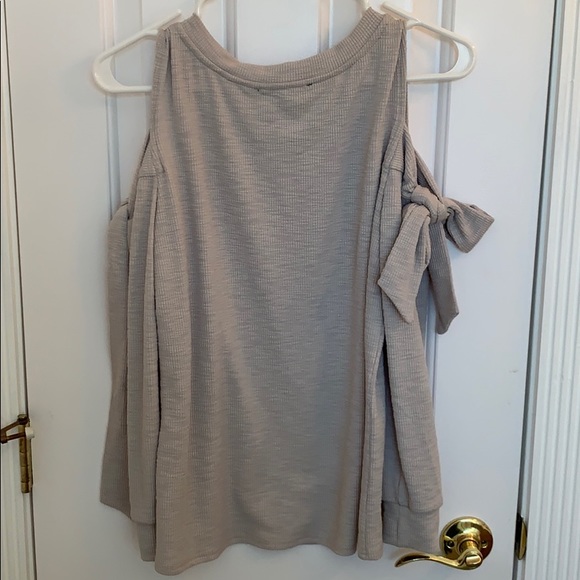 BRAND NEW TAG ON Long Sleeve Shirt - Picture 2 of 5